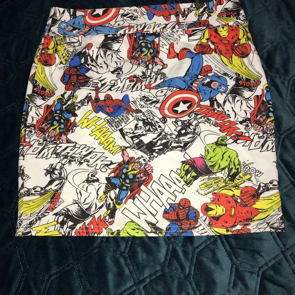 Marvel Heroes Bodycon Skirt - Picture 2 of 4